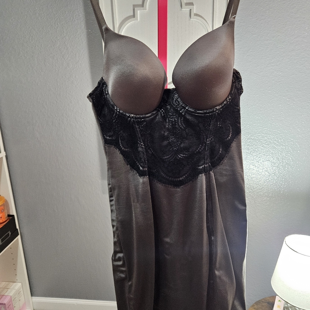 Elegant Black Lace Trim Body Shaper